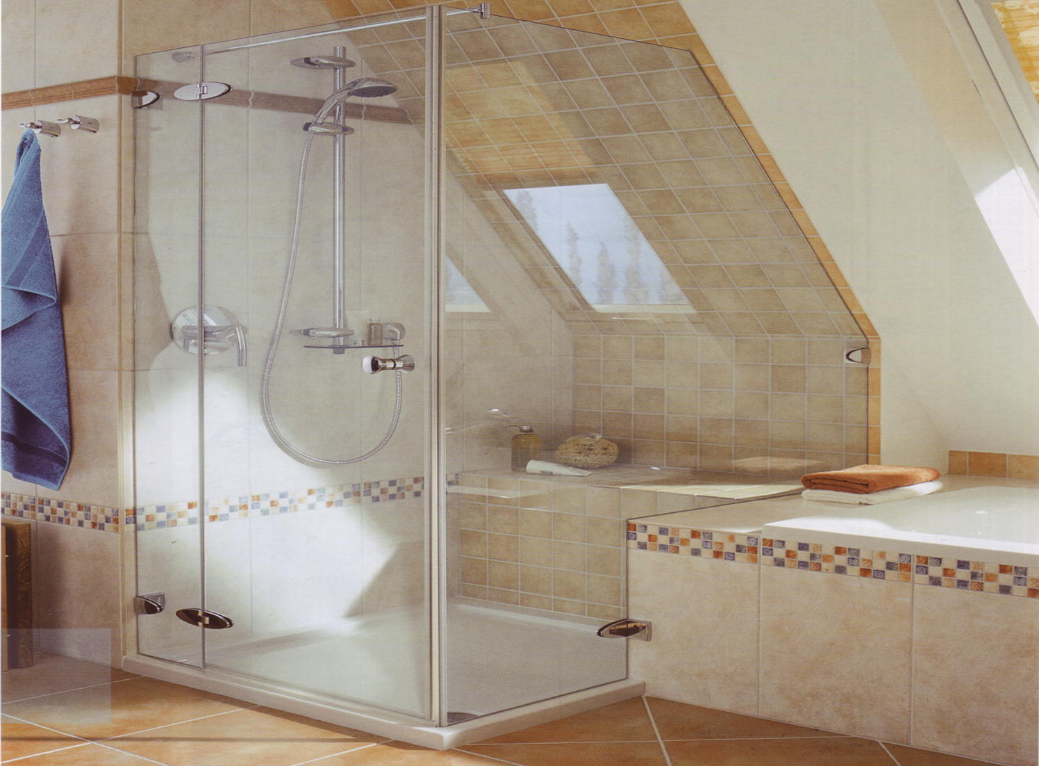 Dachgeschoss badezimmer bilder: minimalistisches badezimmer mit ...